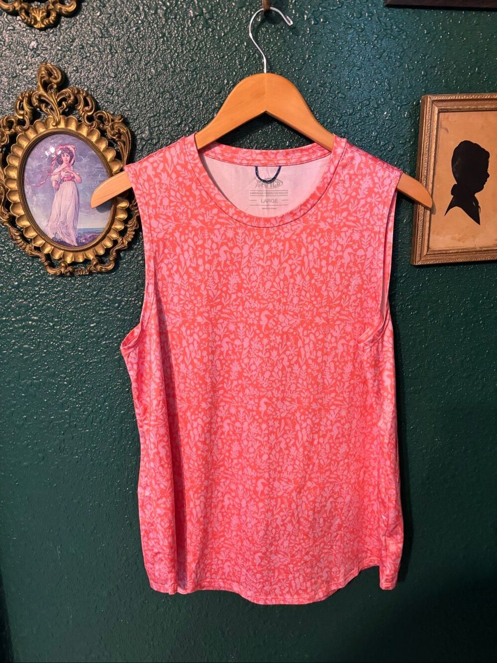 AFTCO Women’s Printed Athletic Tank Top Sz Large Performance